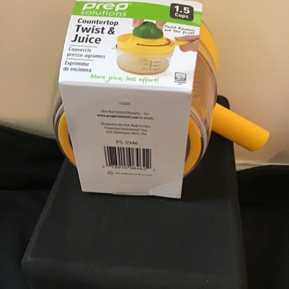 Progressive Prep Solutions Countertop Twist & Juice Citrus Juicer 1.5 Cups Yell - Picture 3 of 3